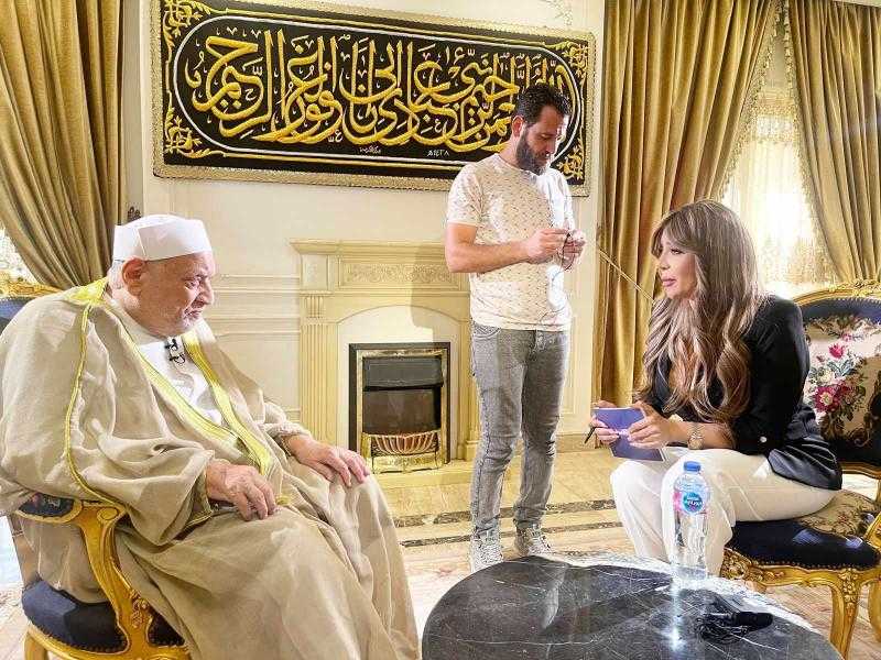 أحمد عمر هاشم يكشف لأول مرة: مارست كرة القدم والمصارعة