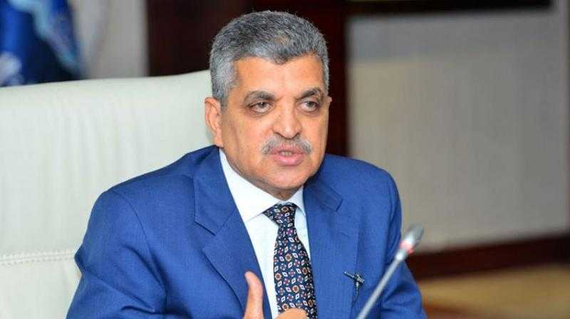 رئيس قناة السويس: تعاملنا باحترافية مع عطل ناقلتين وعودة الملاحة خلال ساعات