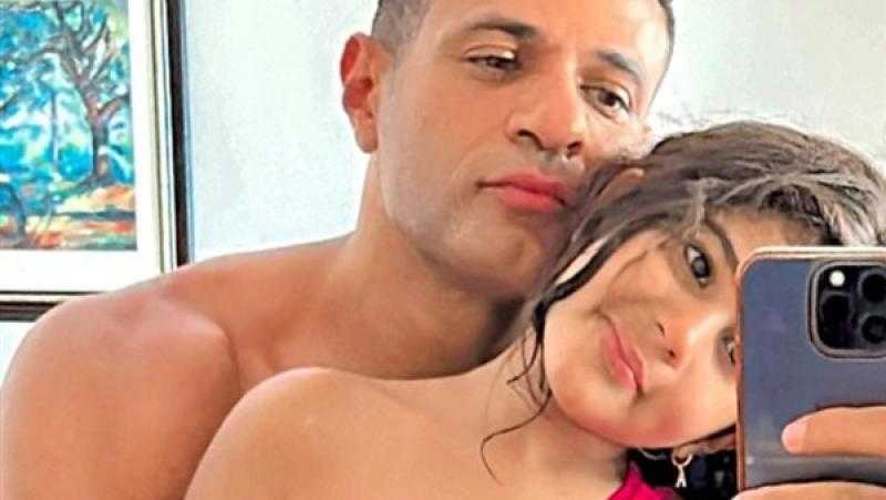 محمد نور يتغزل في ابنته الوحيدة عليا: حبي الوحيد