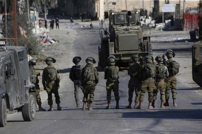 قناة إسرائيلية تؤكد اغتيال قوة خاصة ثلاثة مُقاومين فلسطينيين بعد اعتراض سيارتهم في ”جنين”