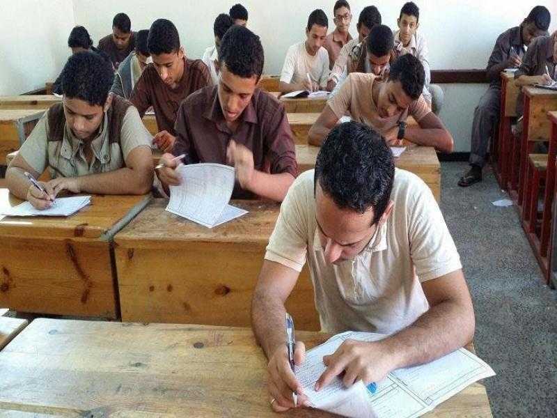 محافظ الأقصر يعتمد نتيجة الدور الثاني لامتحانات الشهادة الإعدادية