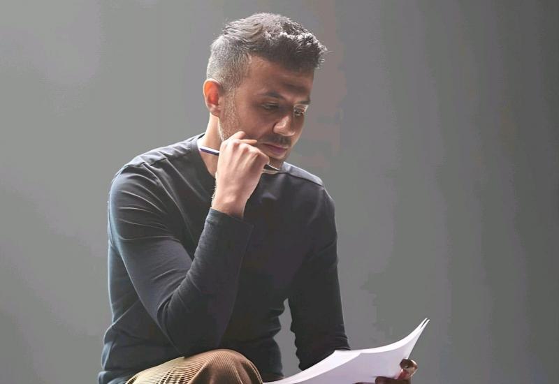 خط أحمر