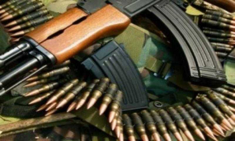 الأمن يضبط 173 طلقة مختلفة الأعيرة 10 خزن متنوعة