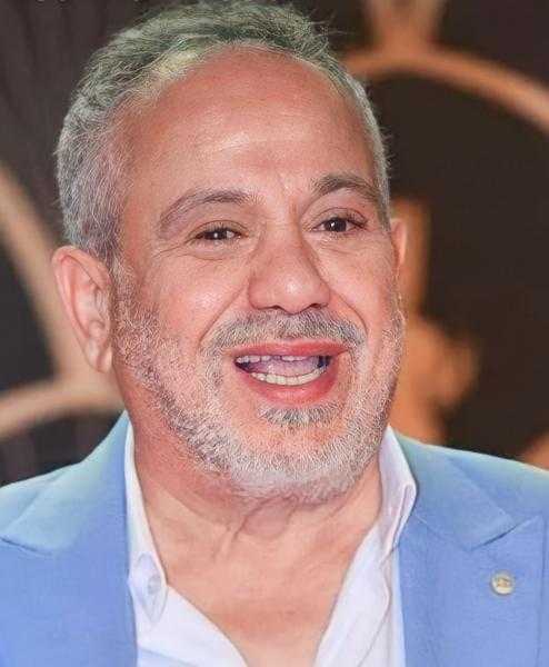 الفنان محمد محمود: بكيت بالدموع أثناء مرض زوجتي.. وشفائها رد فيا الروح