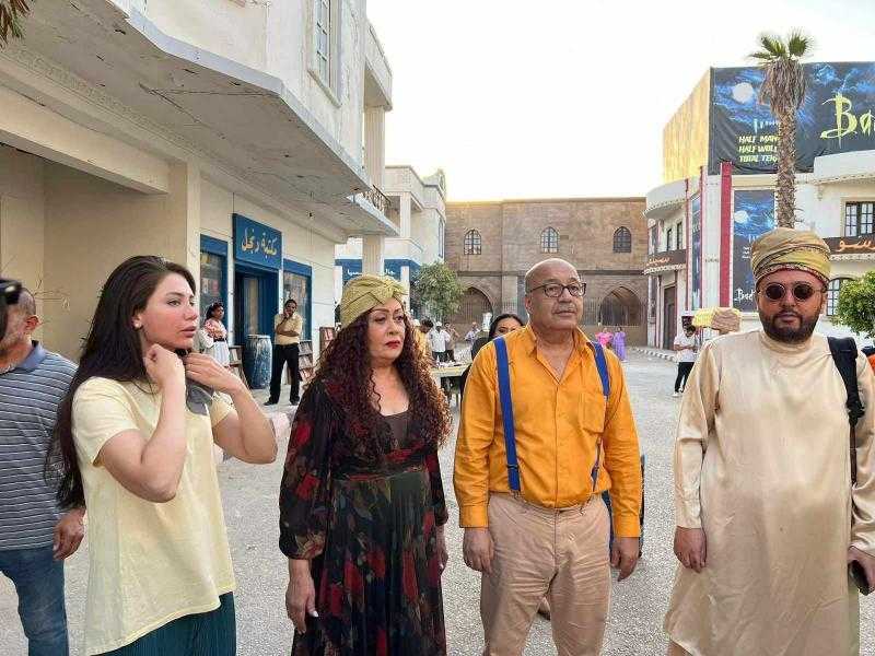 عمرو عبد العزيز «مهراجا» هندي في مسلسل الليلة كبيرة