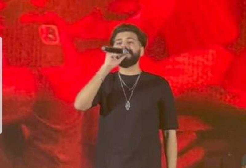 مسلم يشعل حفل العلمين بحضور جماهيري كامل العدد