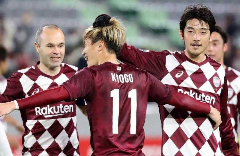 فيسيل كوبي يفوز على كاواساكي فرونتال ويحافظ على صدارة الدوري الياباني