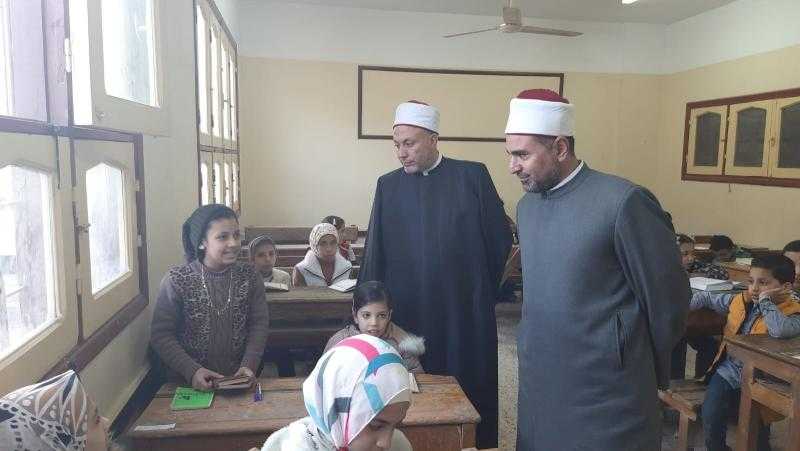 مدير الجامع الأزهر يوجه المسئولين ببذل أقصى جهودهم لخدمة طلاب العلم