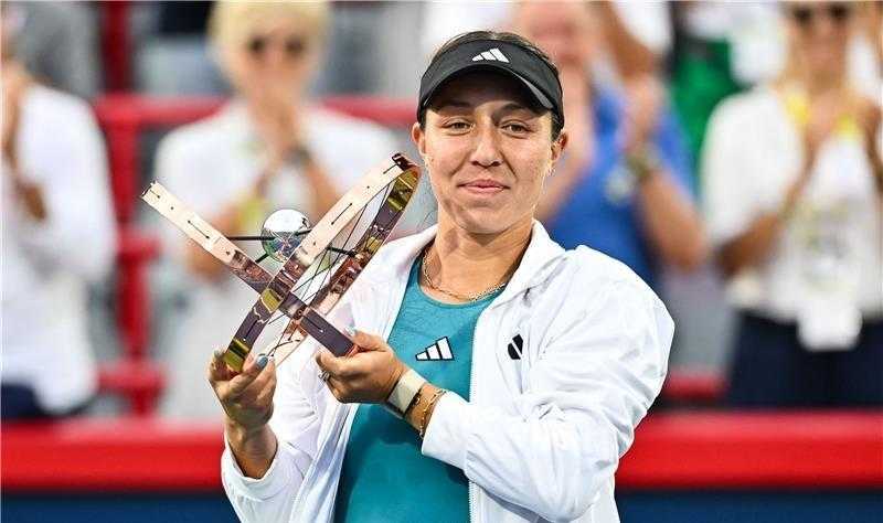 بيجولا تتوج بلقب بطولة مونتريال للتنس على حساب سامسونوفا