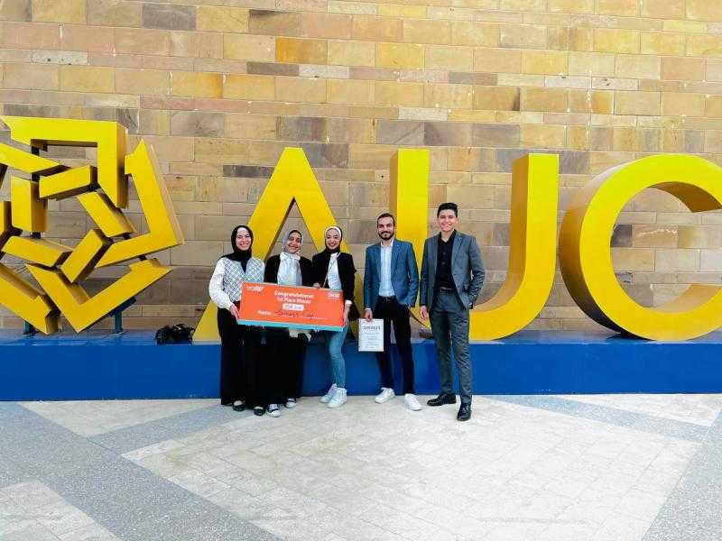 فريق كلية الحاسبات والمعلومات بجامعة أسيوط يفوز بالمركز الأول في مسابقة صنع فى مصر