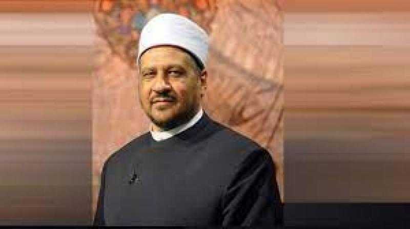ما حكم عمل الرجل كوافير حريمي؟ دار الافتاء تجيب