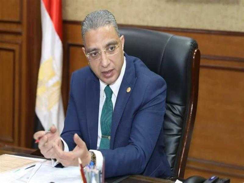 محافظ الفيوم يصدر 15 قرارا بشأن التقنين والتصالح في مخالفات البناء