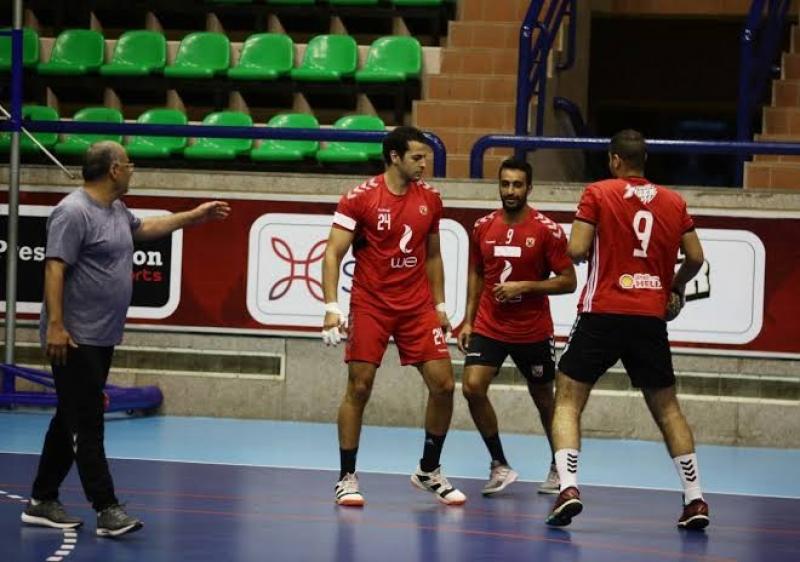 فريق يد الأهلي رجال يهزم بطل مقدونيا في بطولة الأبطال الدولية بالبوسنة