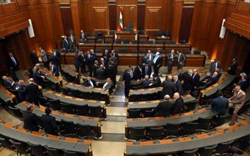 31 عضوا بالبرلمان اللبناني يعلنون استمرار مقاطعة الجلسات التشريعية في ظل الفراغ الرئاسي