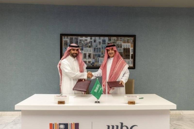 وزير الثقافة السعودي ورئيس «mbc» يوقّعان اتفاقية تشغيل وإدارة «الثقافية»