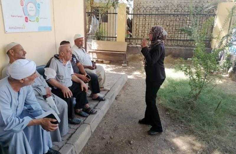 توعية صحية لمواطني قنا عن أمراض الصيف| صور