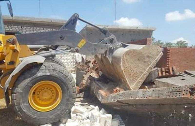 إزالة تعديات على أراض زراعية في ريف المنتزه بالإسكندرية