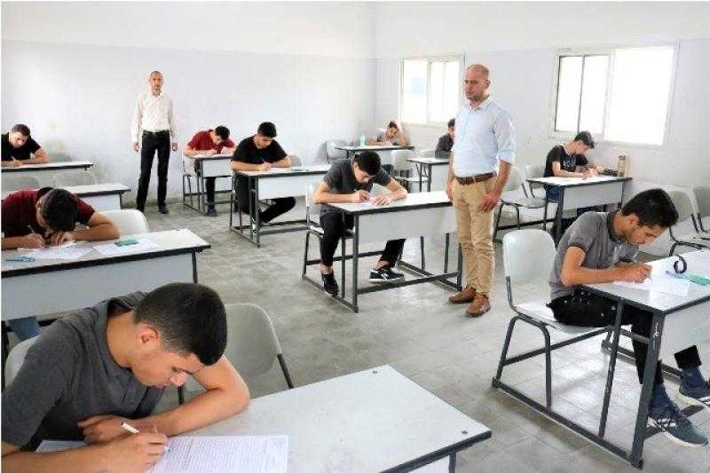 «تعليم قنا»: الالتزام بضوابط النقل لطلاب المرحلة الثانوية بين المدارس