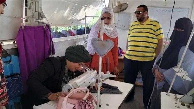 دورات تدريبية مجانية على مهنة التفصيل والخياطة لـ 450 فتاة في بورسعيد