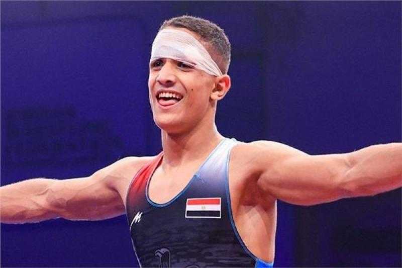 مصطفى حسين لاعب منتخب مصر للمصارعة الرومانية يفوز بذهبية العالم