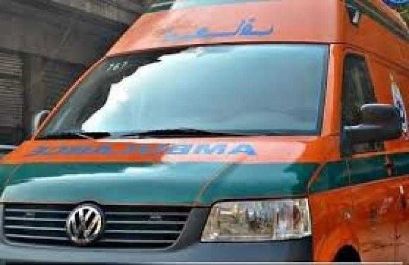 إصابة شخص صدمته سيارة أثناء عبوره لطريق الفيوم الصحراوي