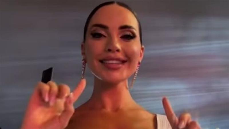 بعد جدل ارتباطهما.. داليدا خليل ترقص على أغنية يا أنا يا لا لعمرو دياب| فيديو