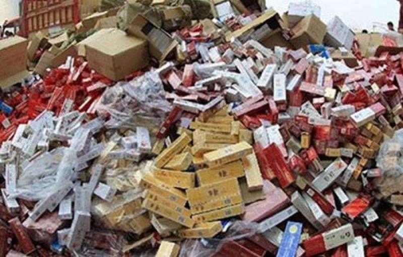 ضبط 440 علبة سجائر أجنبية مهربة جمركيًا في كفرالشيخ
