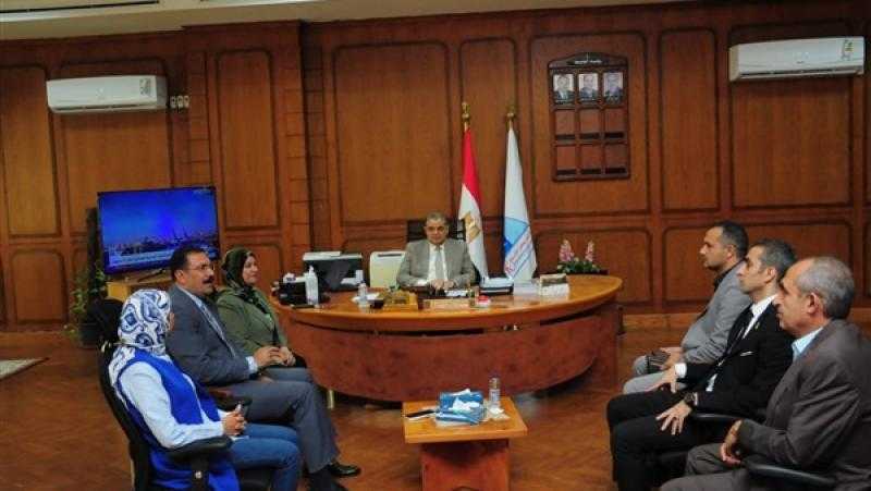 رئيس جامعة كفر الشيخ يستقبل وفد ”حياة كريمة” بالمحافظة