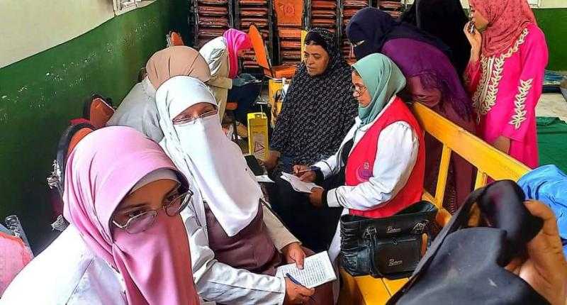تقديم خدمات طبية لـ200 مواطن وعقد ندوات تثقيفية في البحيرة