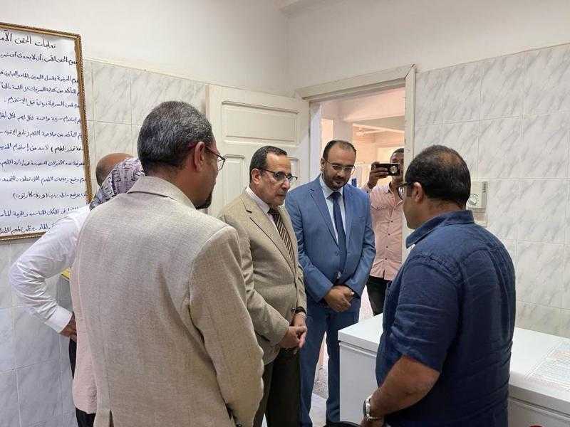 محافظ شمال سيناء يتابع حملة التطعيم ضد شلل الأطفال بمدينة العريش