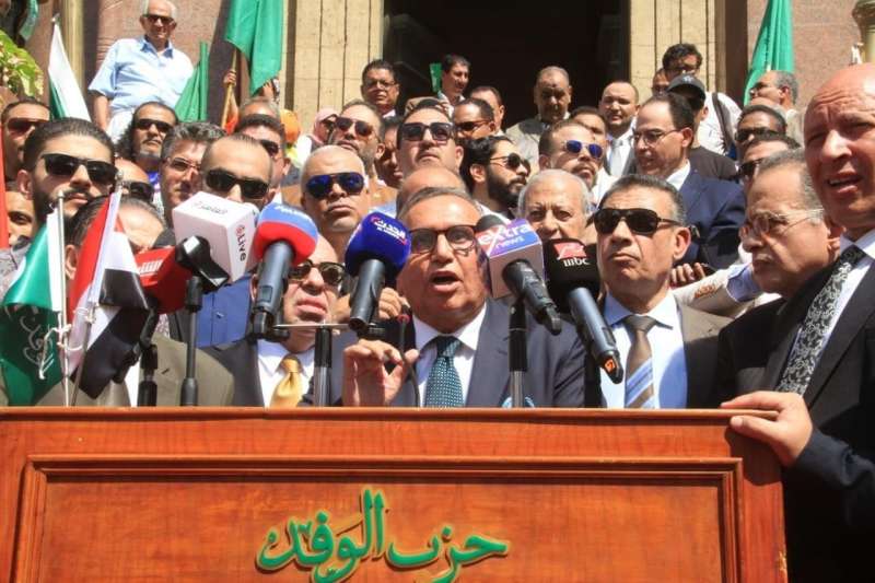 خط أحمر