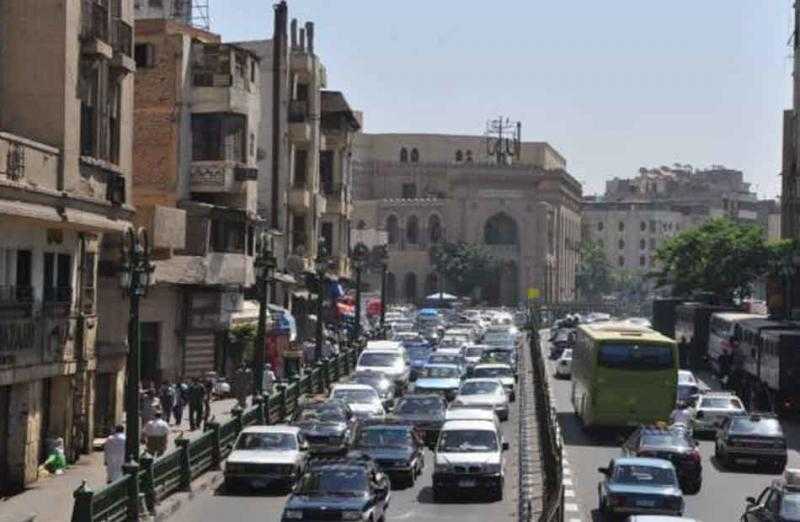 نائب محافظ القاهرة يوجه بإعادة الانضباط إلى شارعي الأزهر وأحمد ماهر