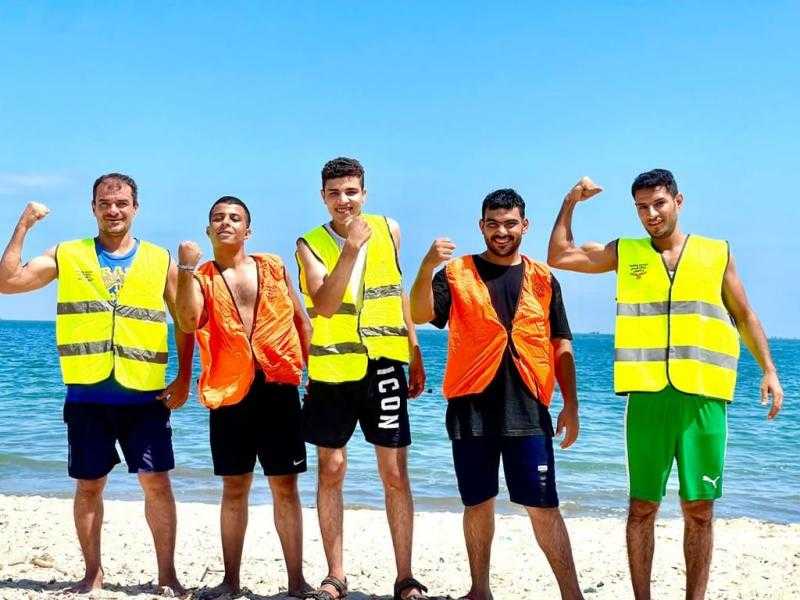 رحلات صيفية بشواطئ المحافظات الساحلية للمتعافين بمراكز صندوق مكافحة الإدمان.. صور