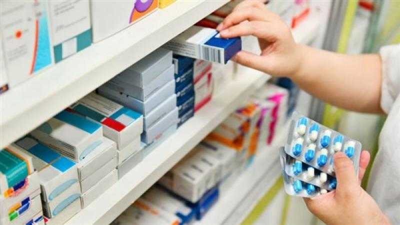 عضو نقابة الصيادلة يكشف أسباب نقص الأدوية