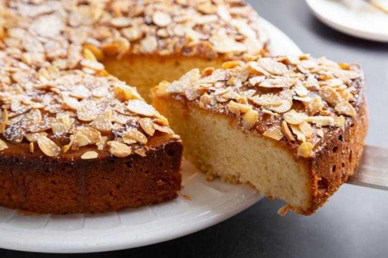 كيك الزبدة باللوز الشهى