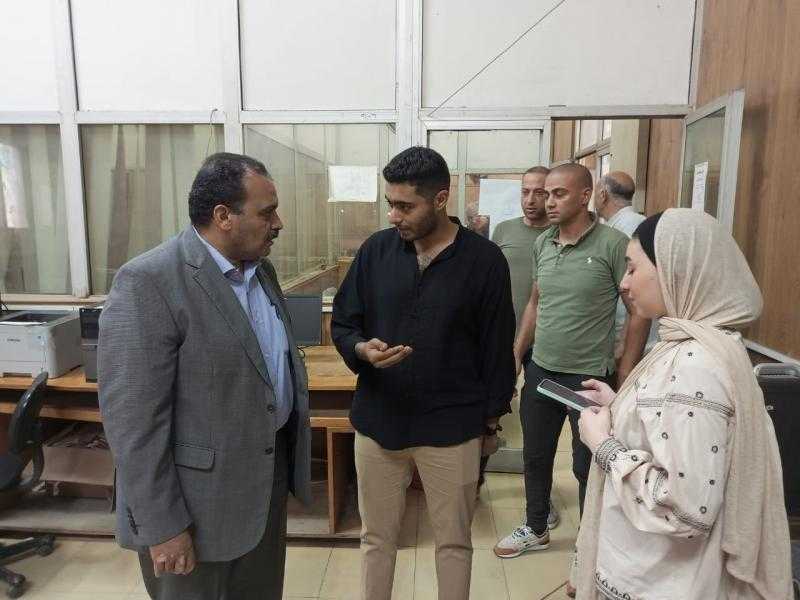 نائب رئيس جامعة بنها يتفقد أعمال التحويلات بمعامل كليتي التجارة والآداب.. صور