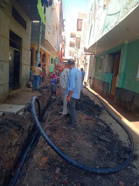 محافظ كفر الشيخ يوجه بمتابعة حملات النظافة ورفع كفاءة الطرق وزراعة الأشجار.. صور