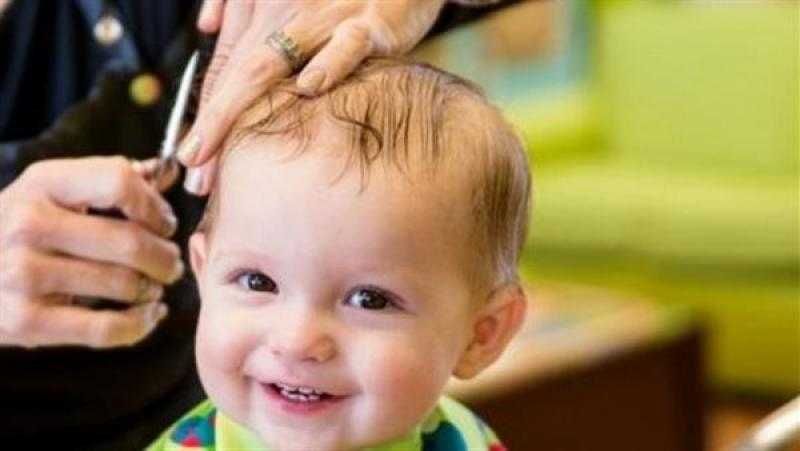 أخصائية أمراض الجلدية تحذر من حلاقة الشعر بالموس: ”هيطلع شرير”