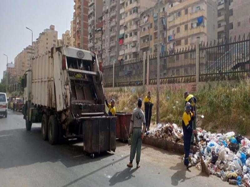 حملات لرفع تجمعات القمامة والمخلفات بالأسكندرية