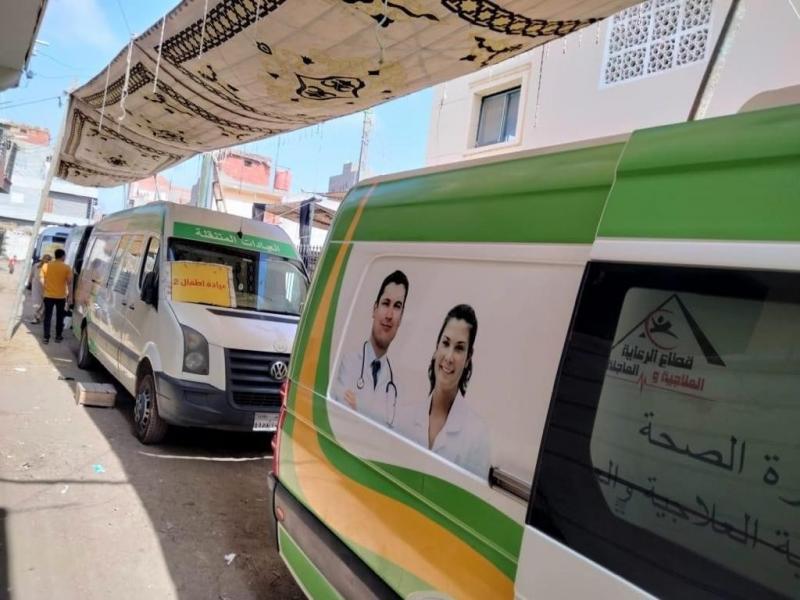 فحص 1453 مواطنا في قافلة طبية بدمياط