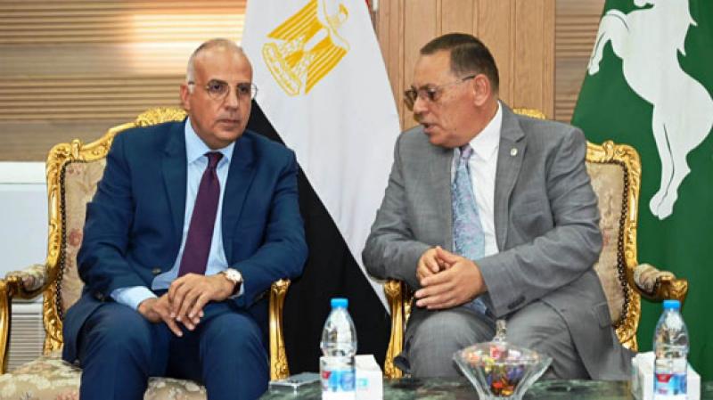 خط أحمر