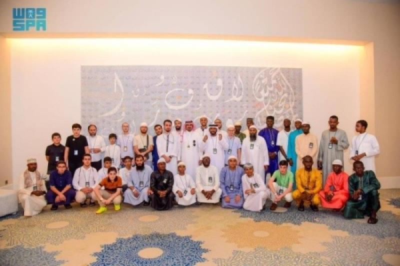 المشاركون في مسابقة الملك عبدالعزيز الدولية لحفظ القرآن الكريم يعبِّرون عن شكرهم لقيادة السعودية