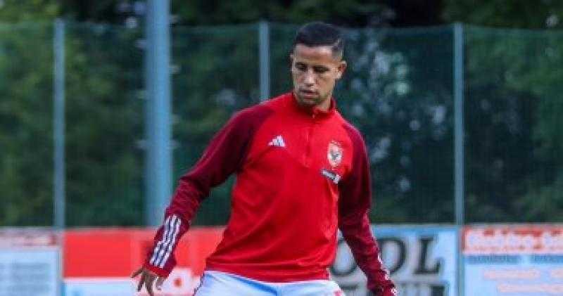 الأهلى يُقيد إمام عاشور ورضا سليم رسميا فى قائمته