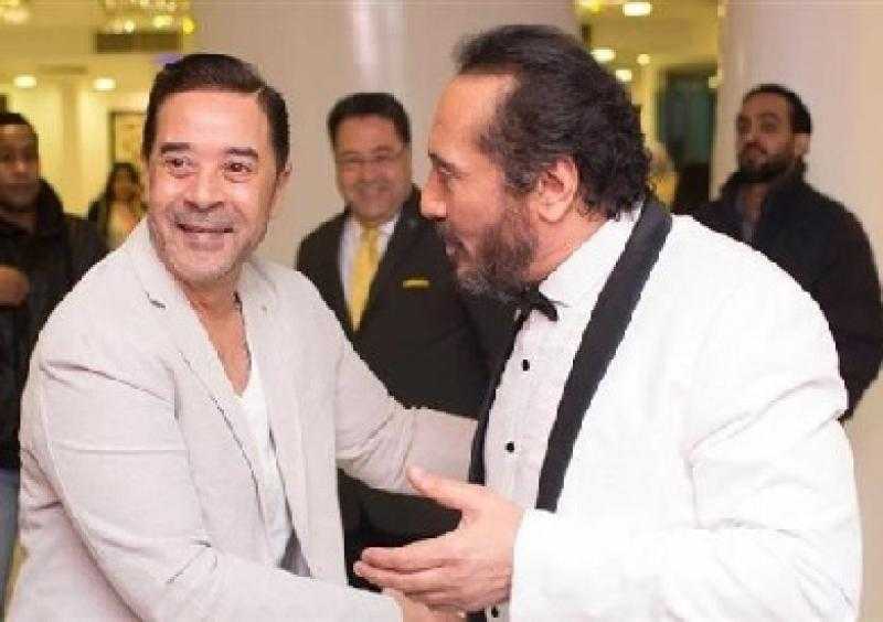 مصطفى كامل مشيدا بالحجار ومدحت صالح: بيتخانقوا على إعادة إحياء التراث