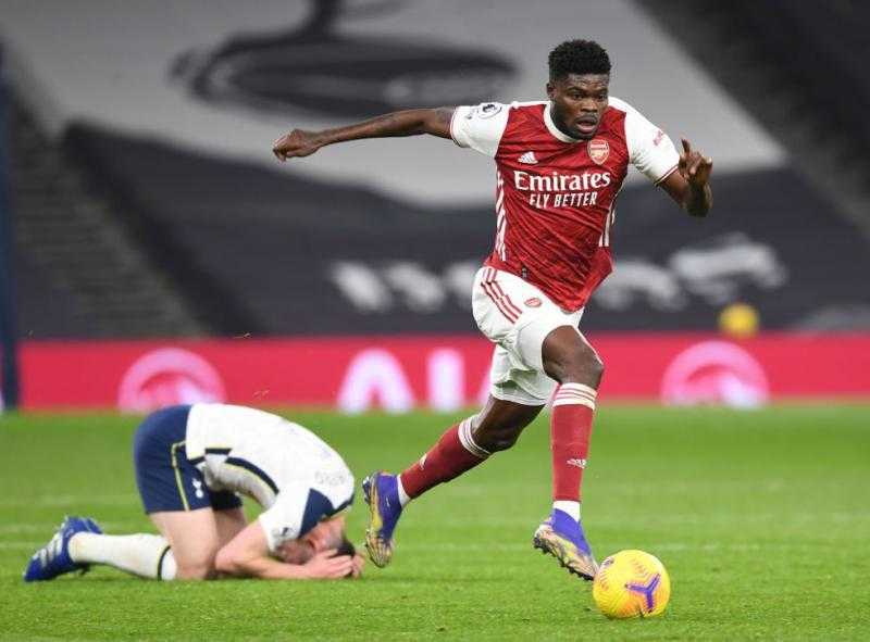 تقارير تكشف مدة غياب بارتي عن أرسنال بسبب الإصابة