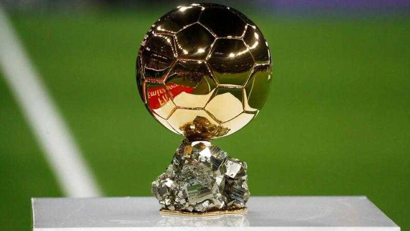 موعد إعلان قائمة المرشحين للتتويج بالكرة الذهبية