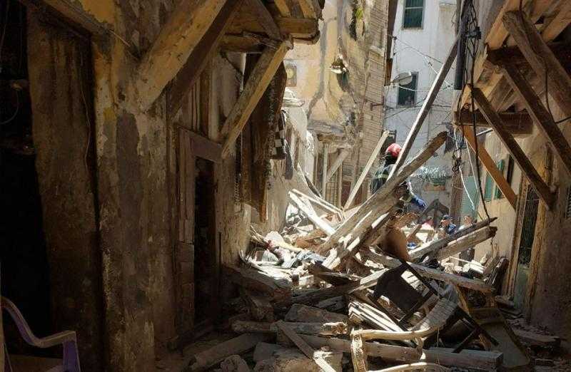 انتشال جثتين وإصابة 4 في انهيار عقار حدائق القبة