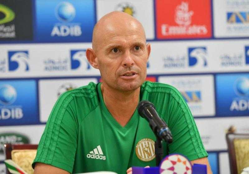 الشباب السعودي يقيل مدربه الهولندي مارسيل كايزر