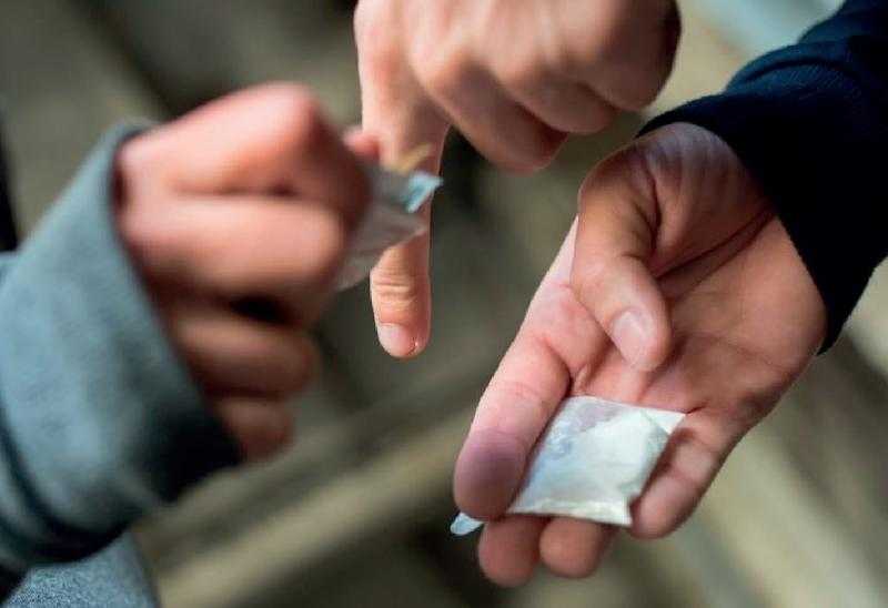 التحقيق مع متهمين بالاتجار في المخدرات وترويجها بمدينة نصر