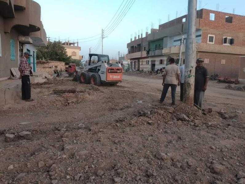 إزالة العشش العشوائية من الطرق السريعة بالوادي الجديد